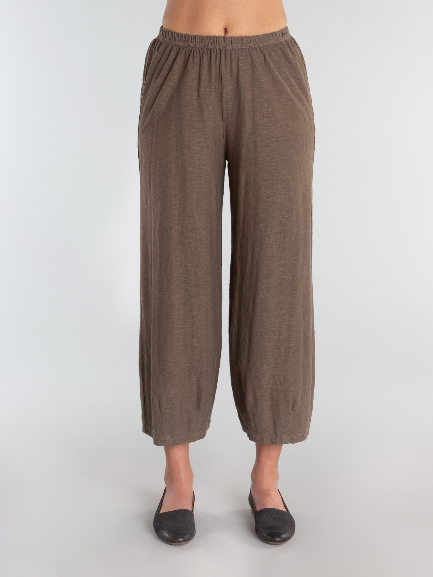 Cropped Pant w/ Darts – Cut Loose