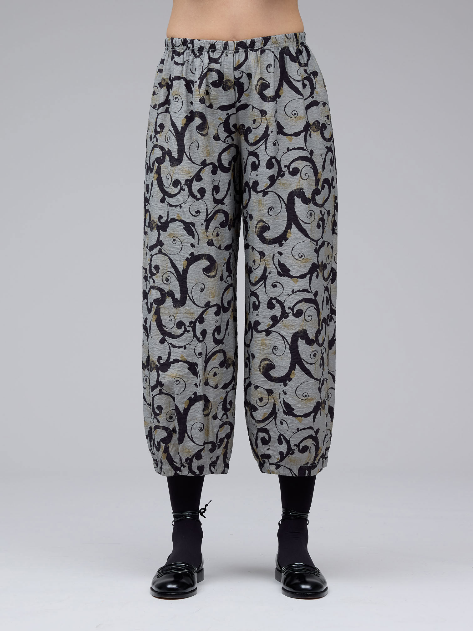 Cropped Pant w/ Darts