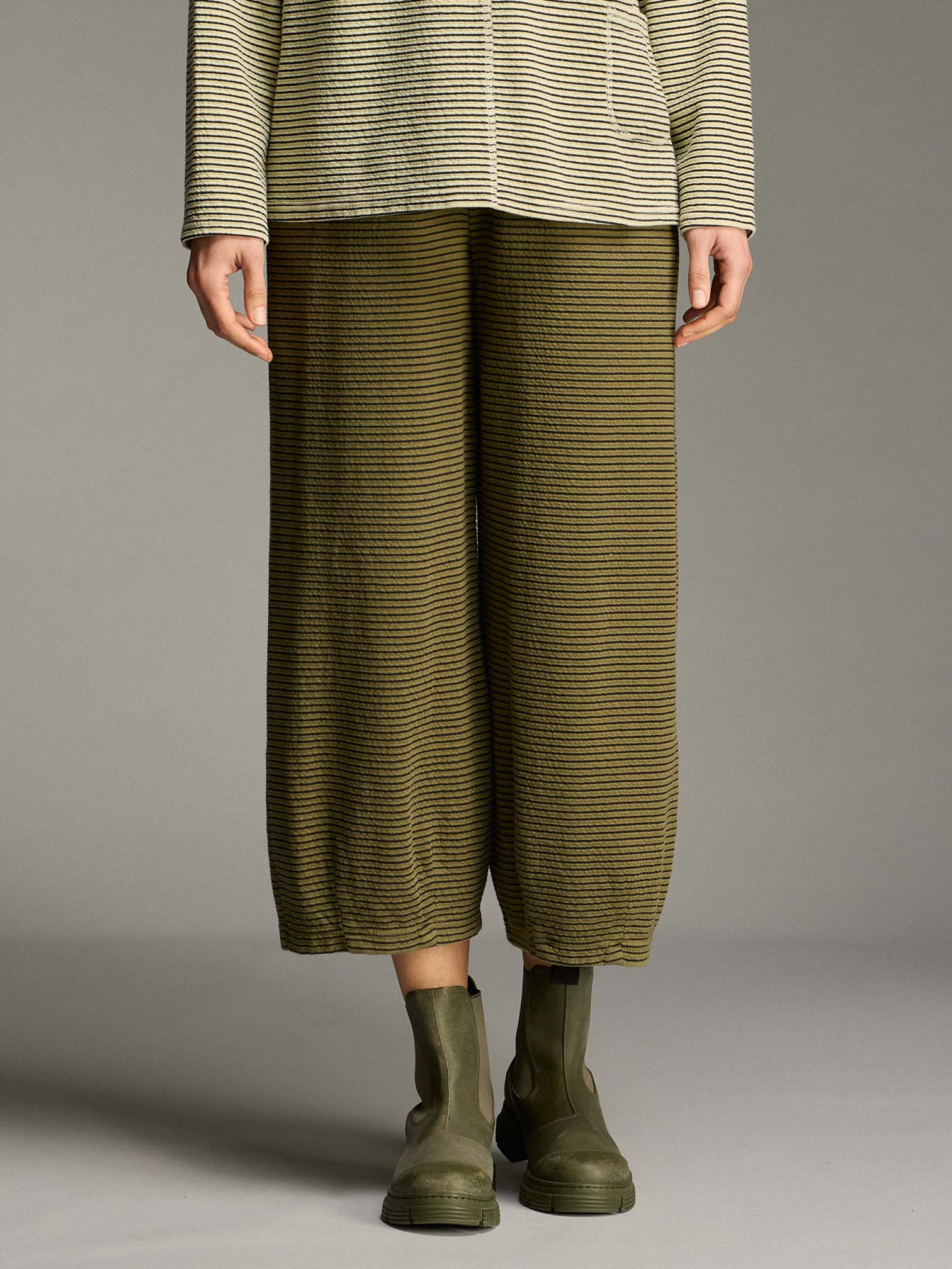 Cropped Pant w/Darts