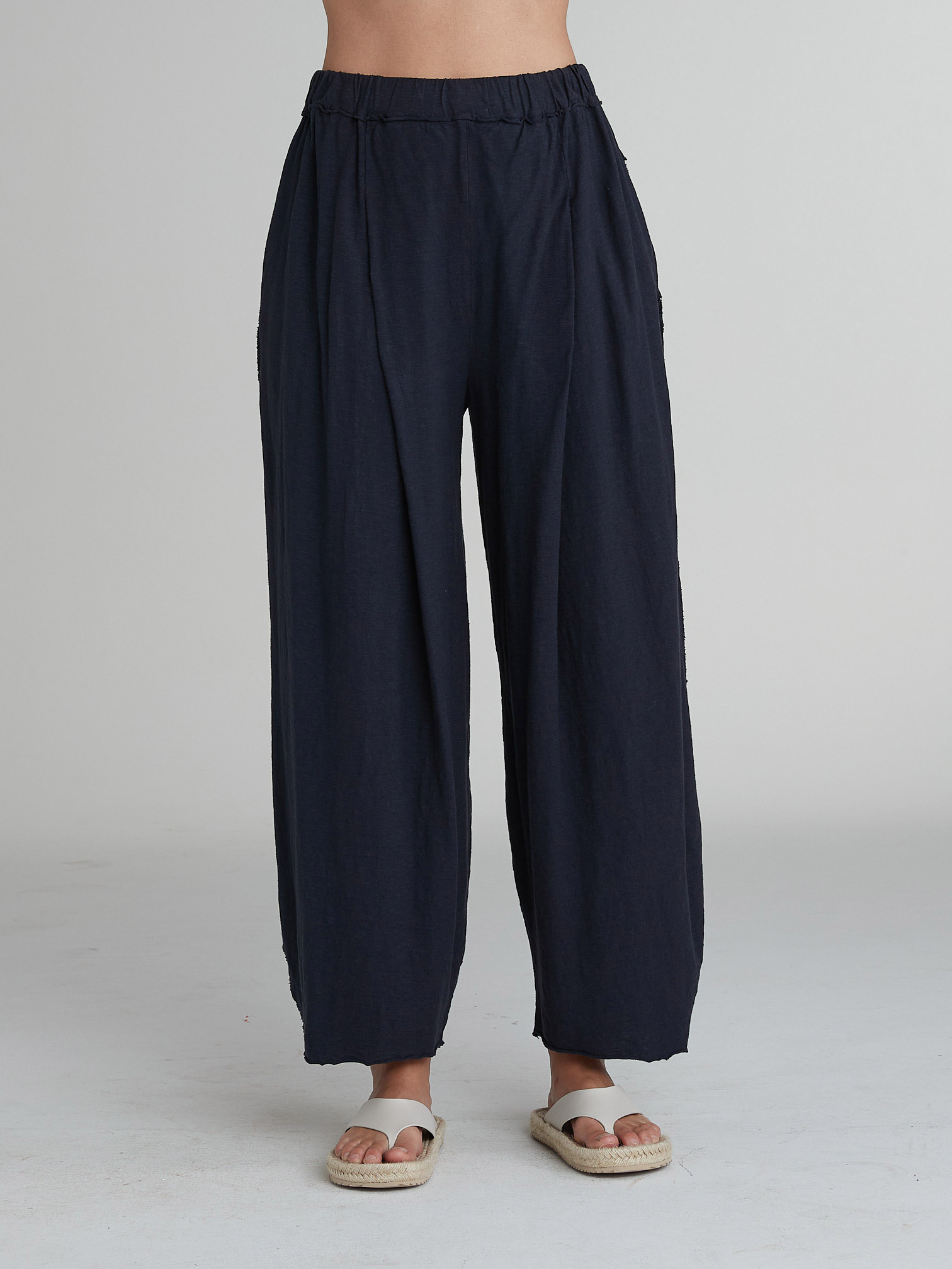 Pleat Pant