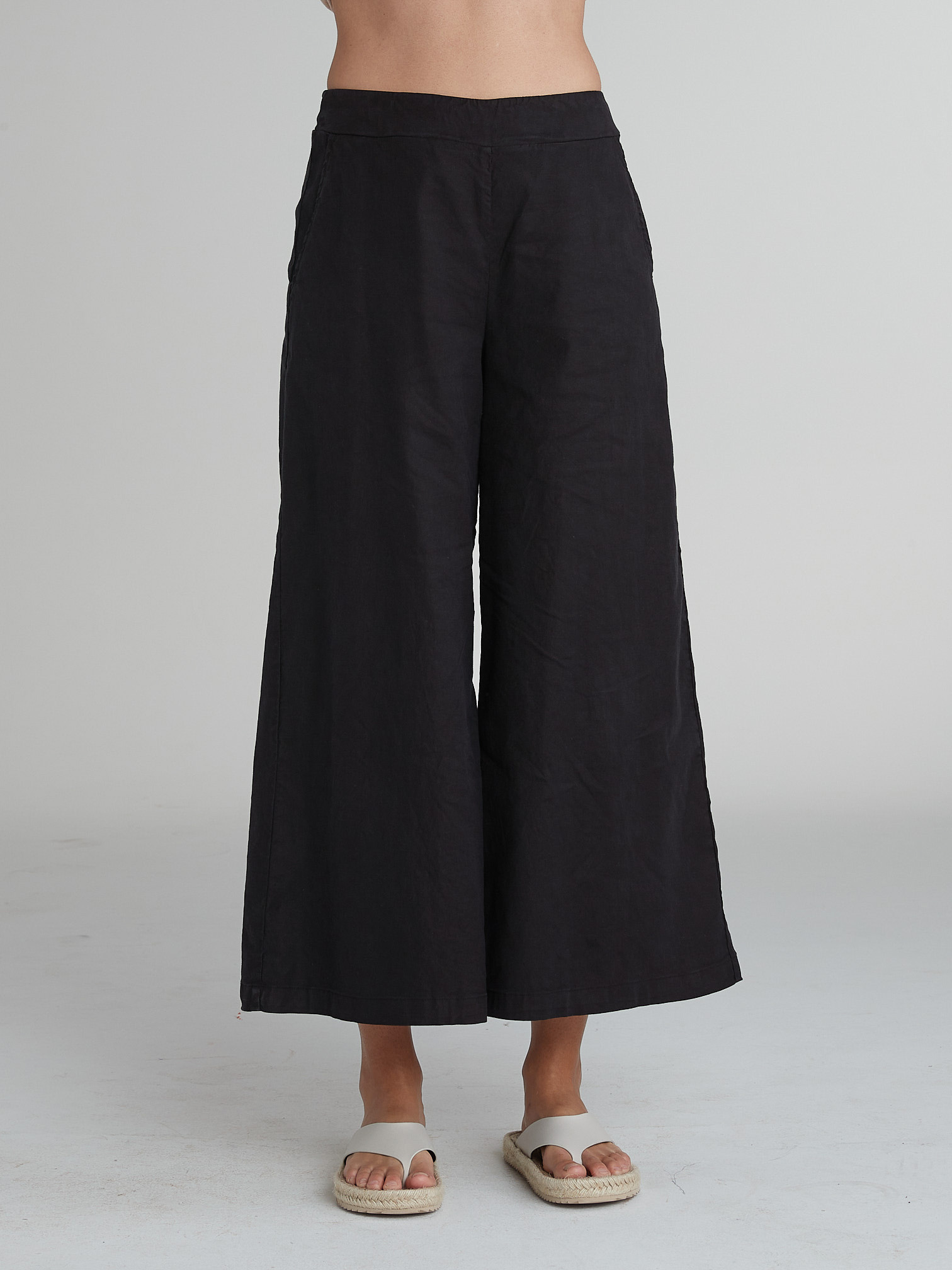 Wide Leg Crop Pant