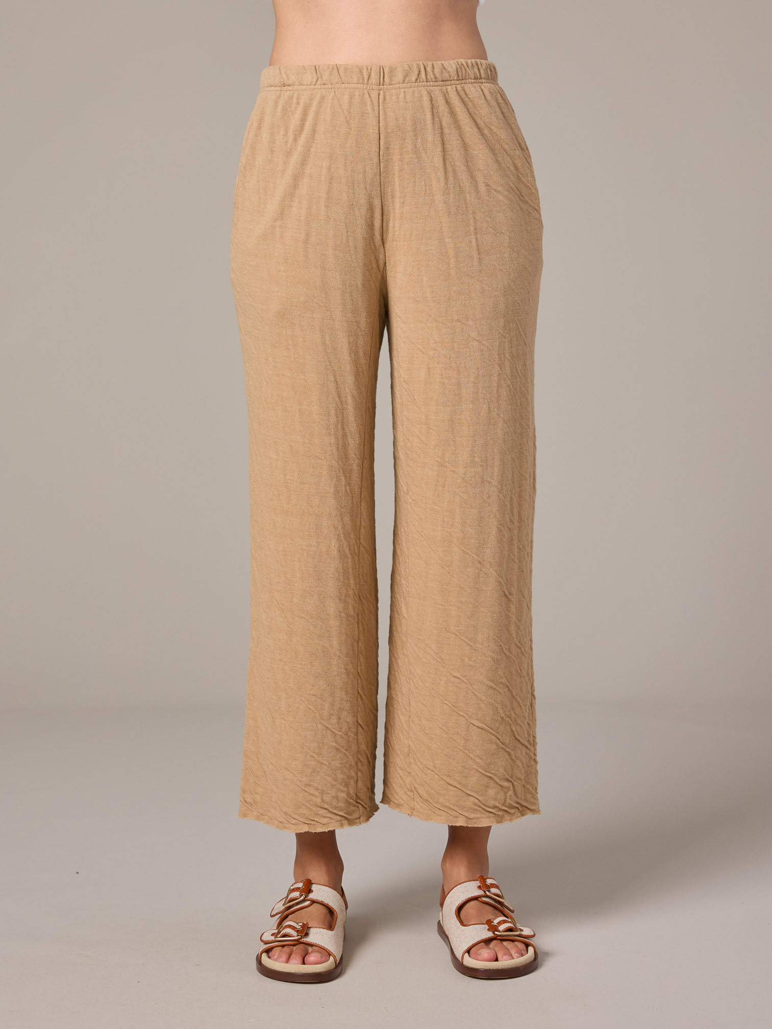 Raw Hem Barrel Pant